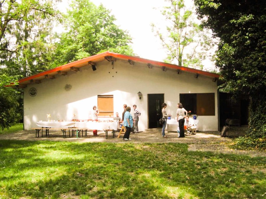 Unser Bootshaus an der Wertach in Augsburg können sie für Ihre Events mieten - Aussenansicht